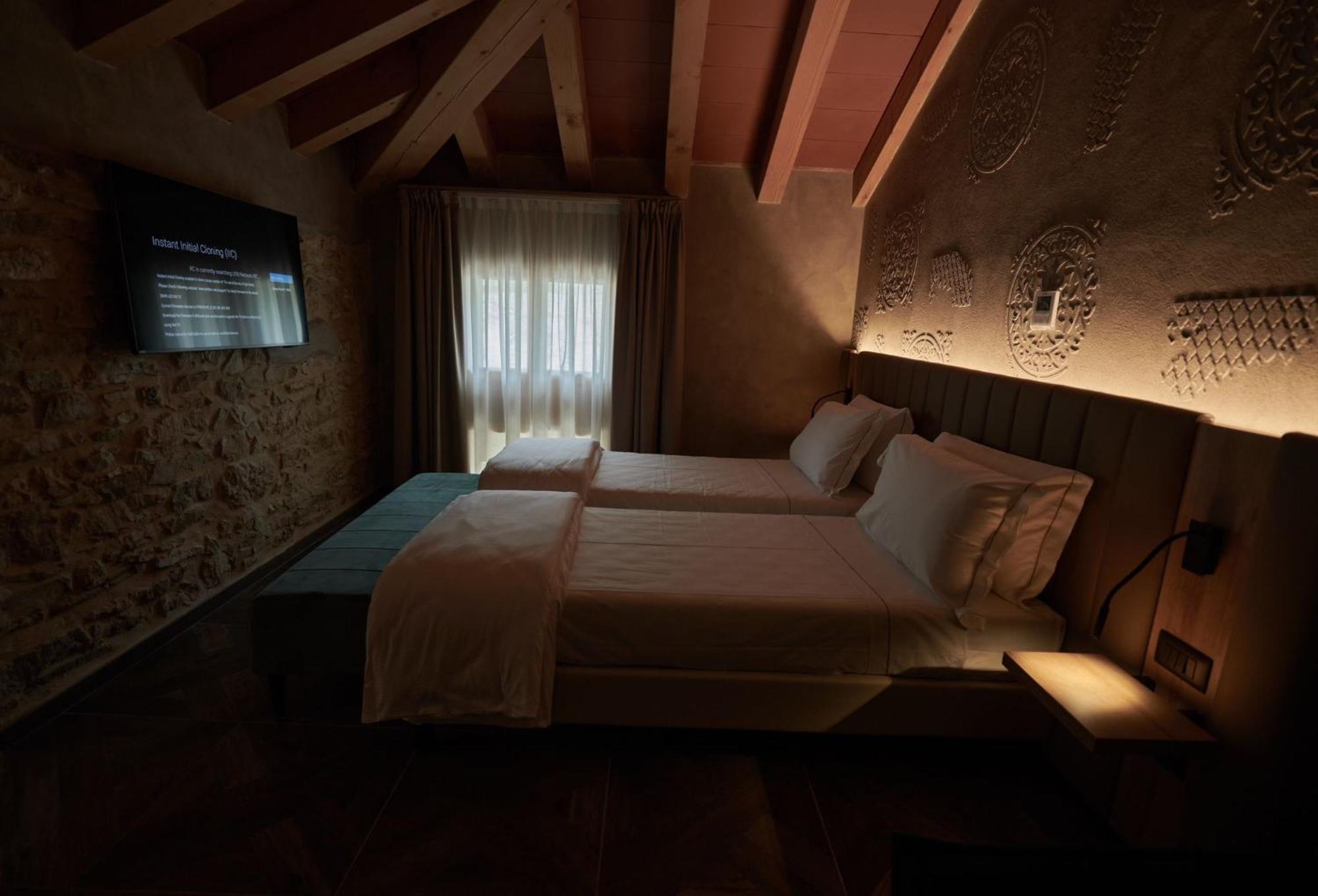 Parc Hotel San Pietro Spiazzi Di Caprino ภายนอก รูปภาพ