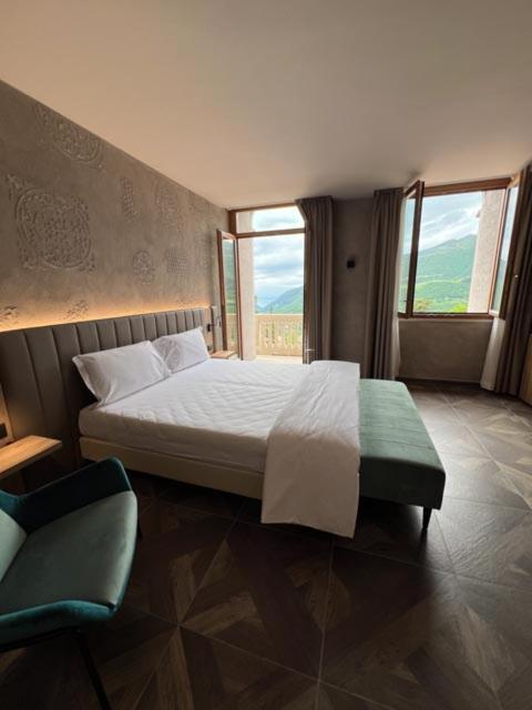 Parc Hotel San Pietro Spiazzi Di Caprino ภายนอก รูปภาพ