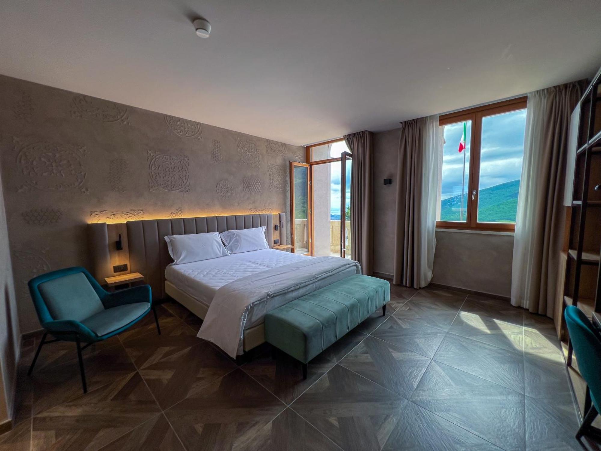 Parc Hotel San Pietro Spiazzi Di Caprino ภายนอก รูปภาพ