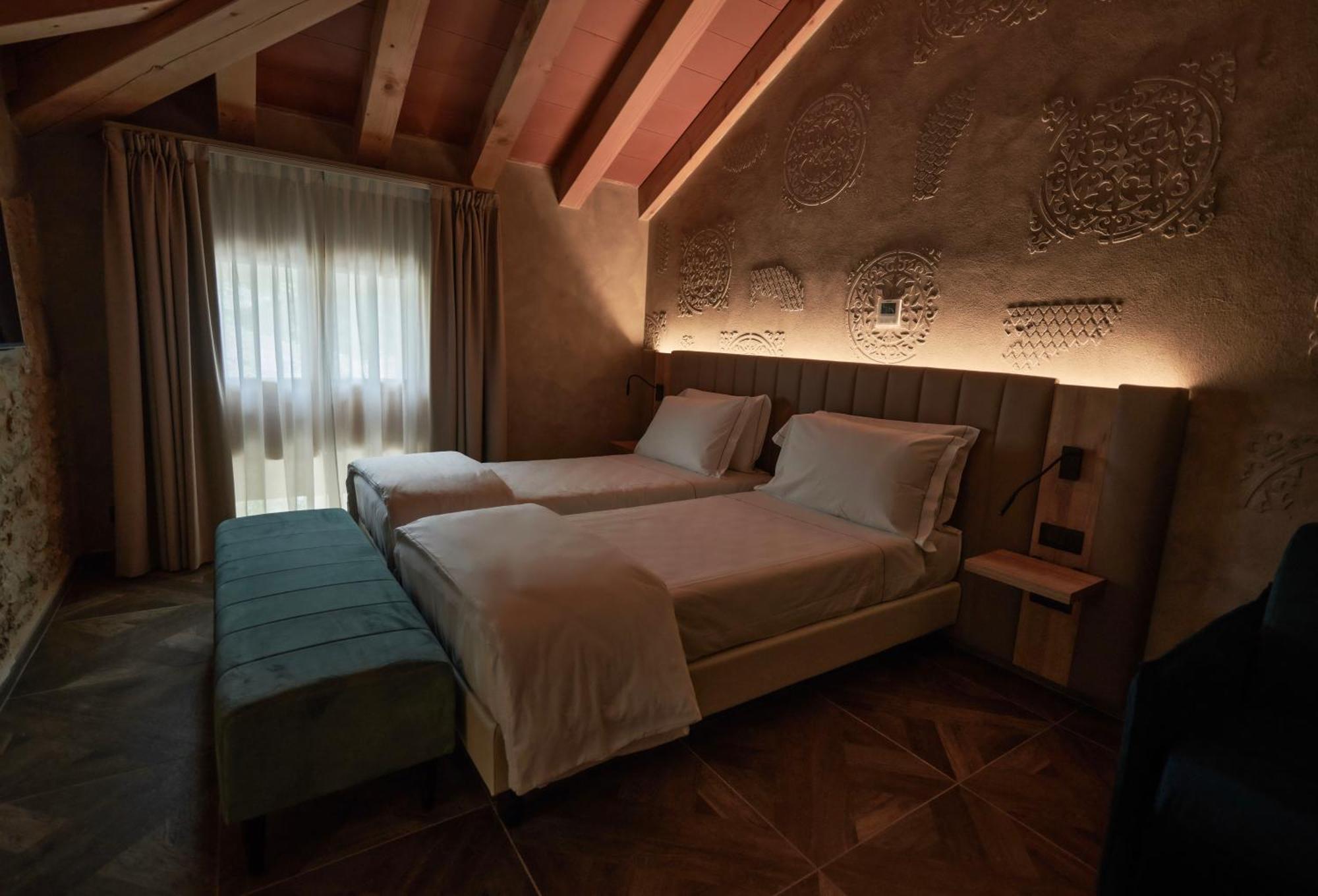 Parc Hotel San Pietro Spiazzi Di Caprino ภายนอก รูปภาพ