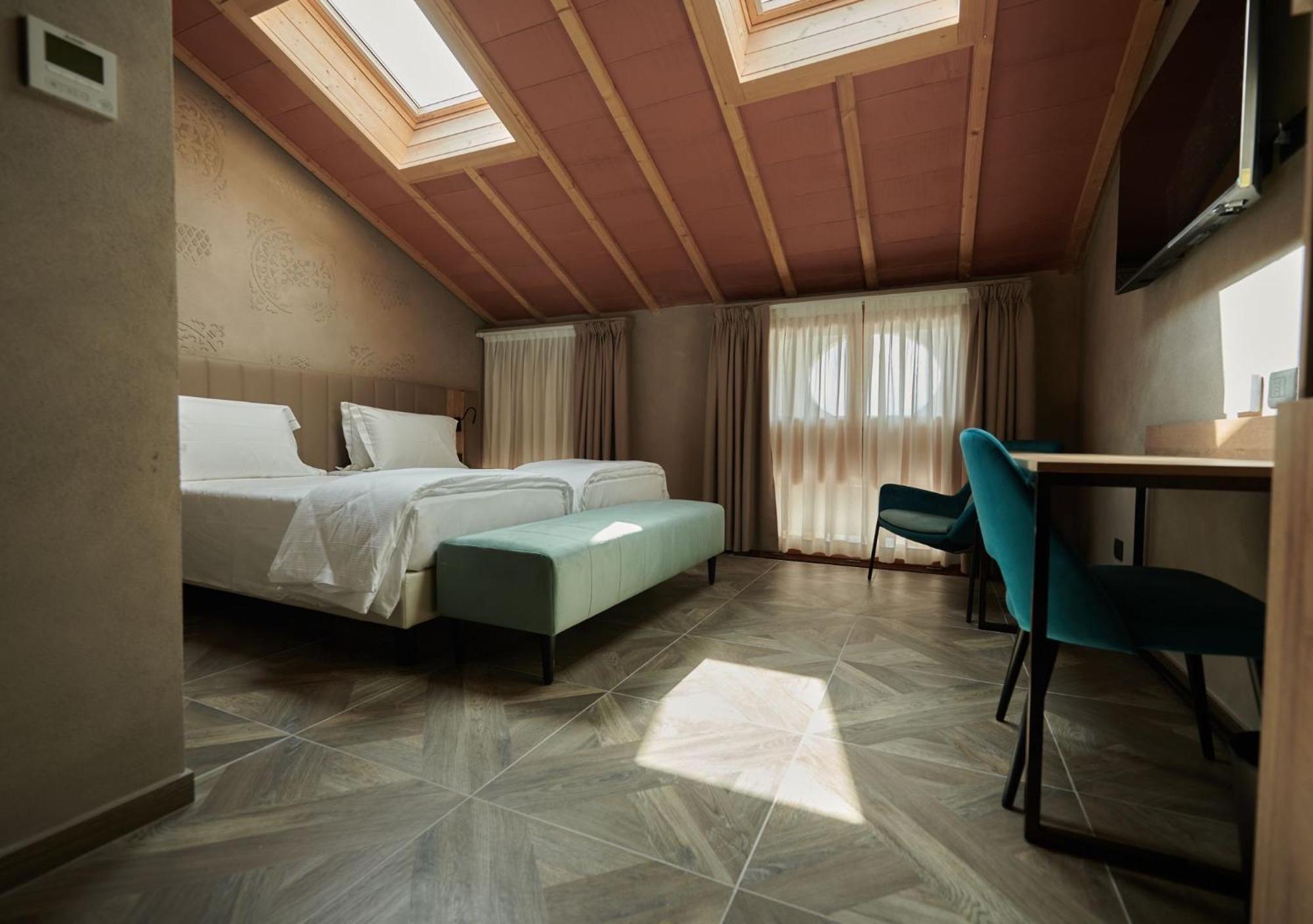 Parc Hotel San Pietro Spiazzi Di Caprino ภายนอก รูปภาพ